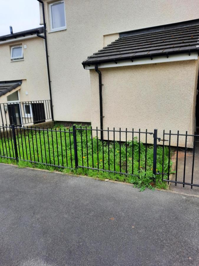 Lovely 2-Bed House In The Heart Of Woodhouse Leeds Leeds  Exterior foto
