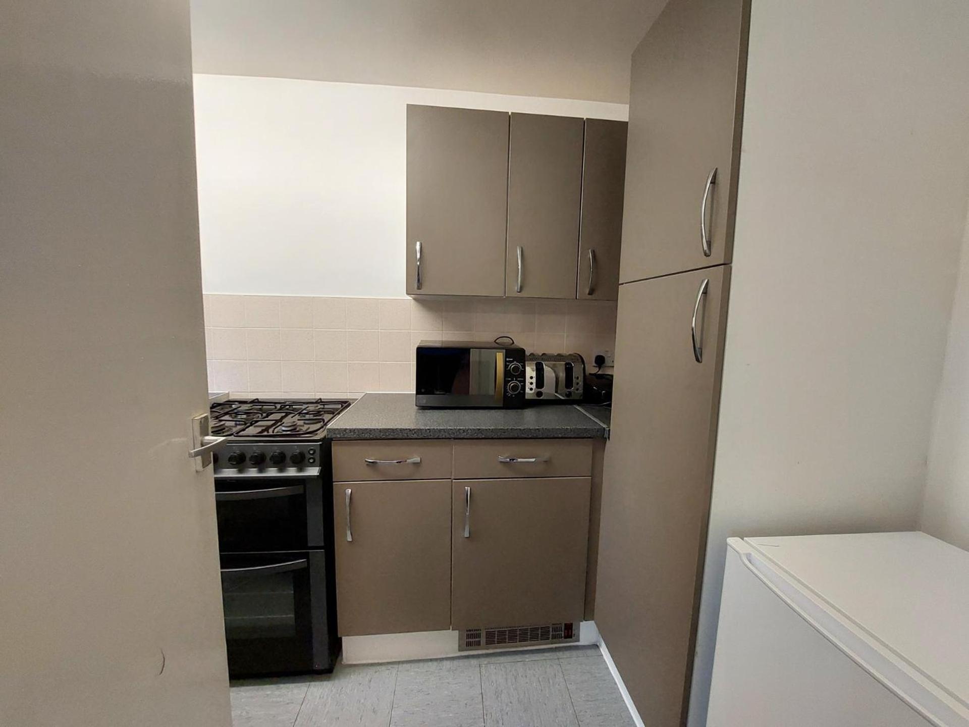 Lovely 2-Bed House In The Heart Of Woodhouse Leeds Leeds  Exterior foto